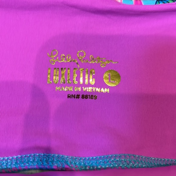 Lilly Pulitzer Luxletic Multi Seaweed Samba UPF 50+ Weekender High-Rise Legging - Picture 7 of 9